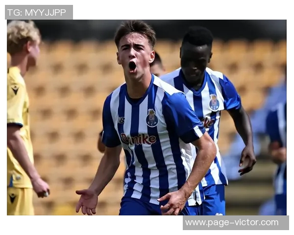 小将谢伊莱西随曼联一线队训练全力备战埃弗顿挑战赛